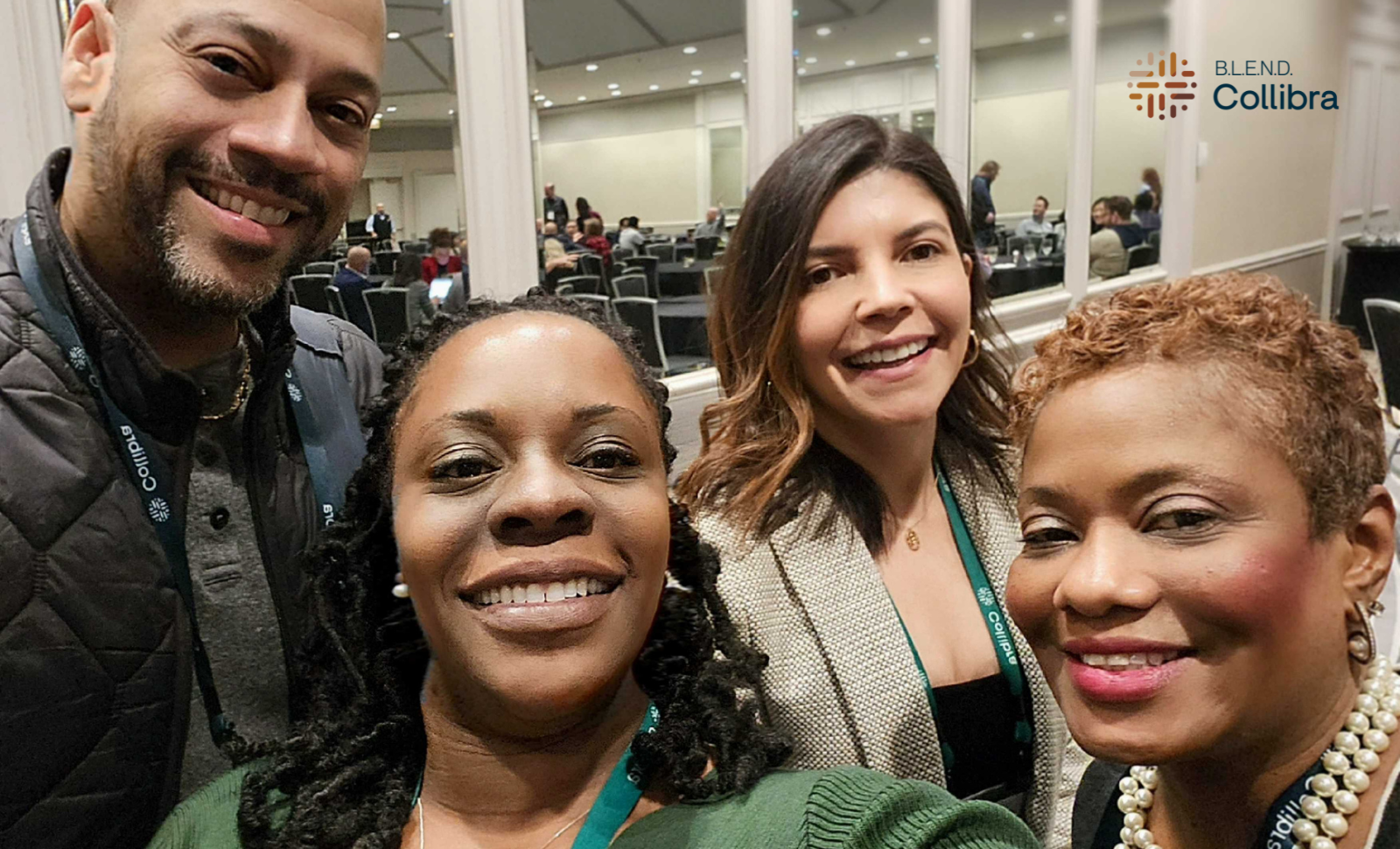 Collibra BLEND社区新万博移动客户端的四位领导人，包括博客作者帕梅拉·琼斯(Pamela Jones)，在照片中微笑着。